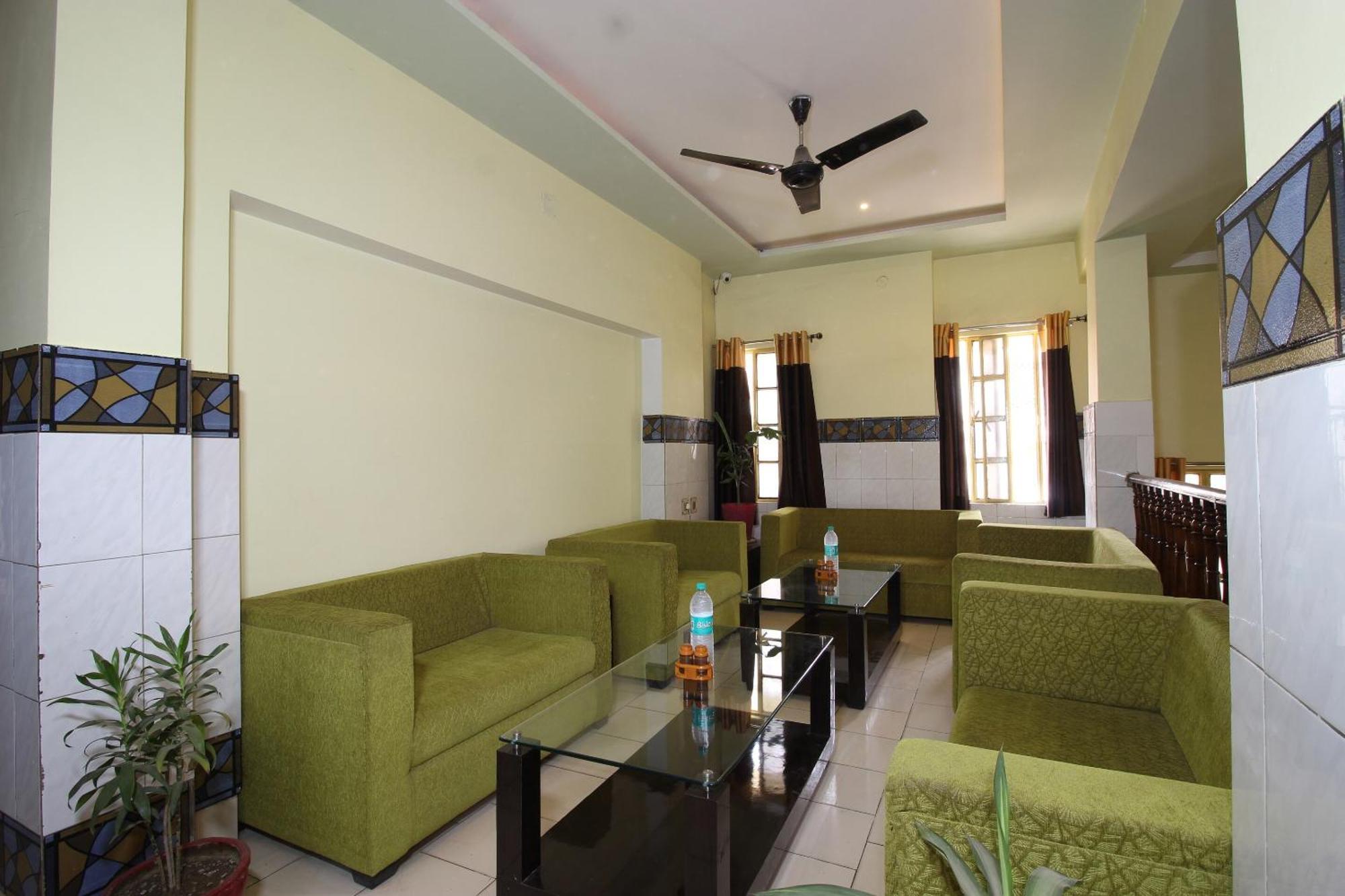 Hotel O Blue Diamond Varanasi Exterior photo