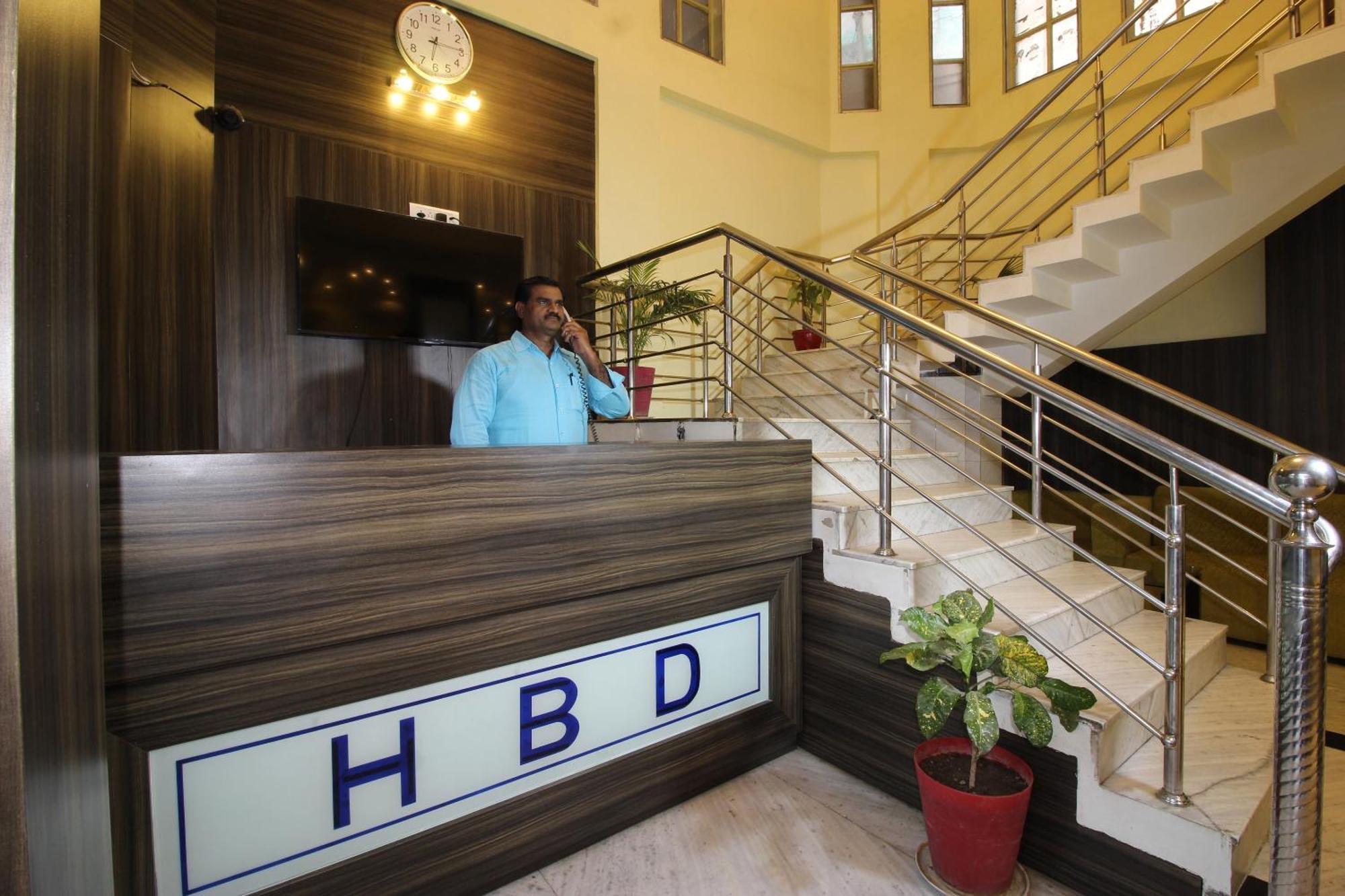 Hotel O Blue Diamond Varanasi Exterior photo