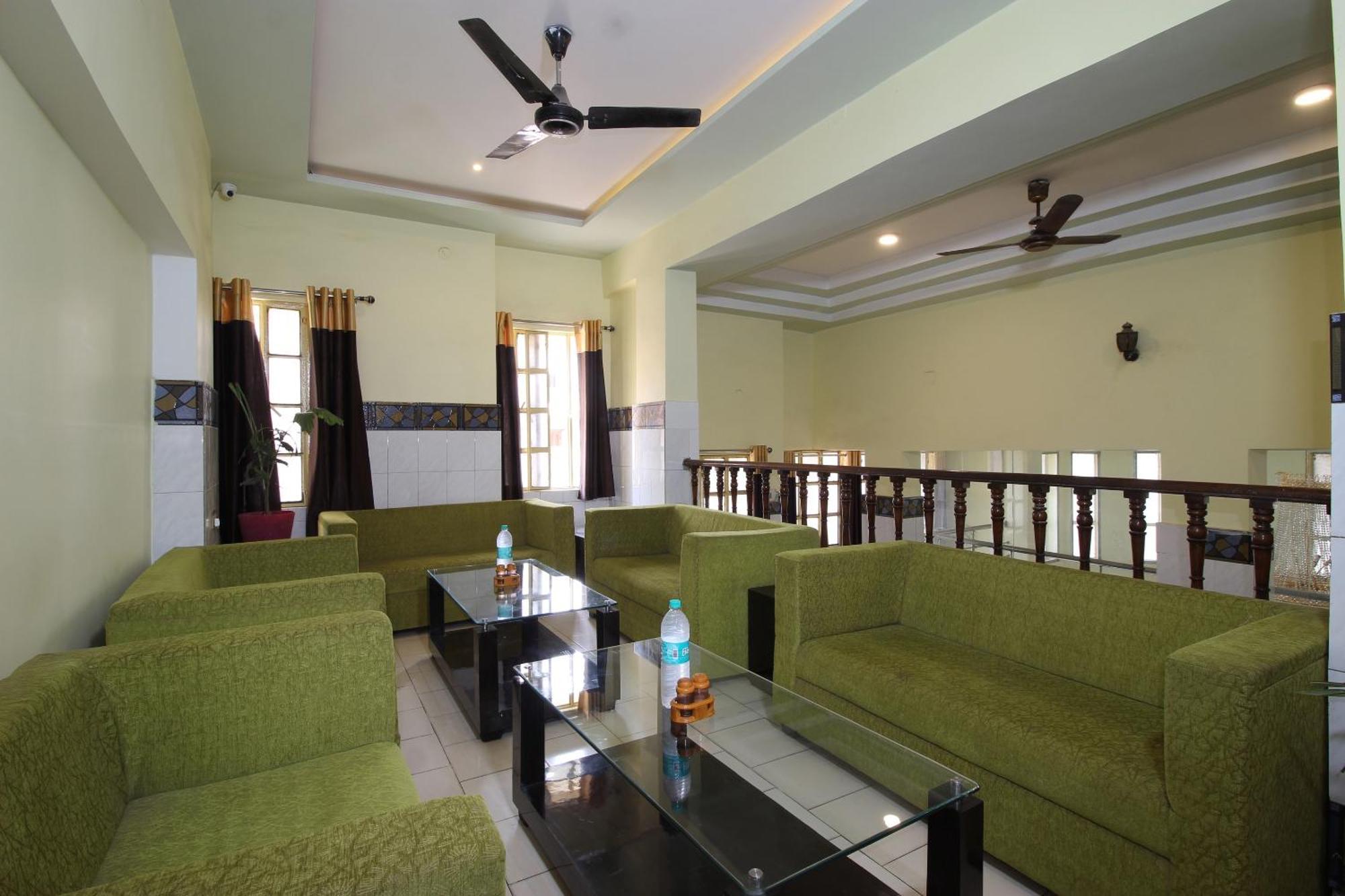 Hotel O Blue Diamond Varanasi Exterior photo
